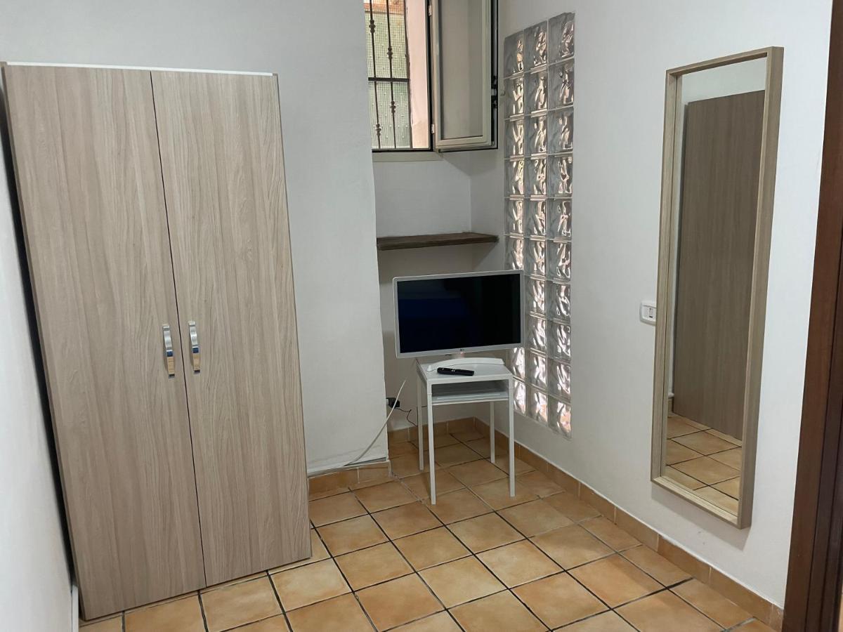 Le Suite Di Ginevra Naples Exterior photo
